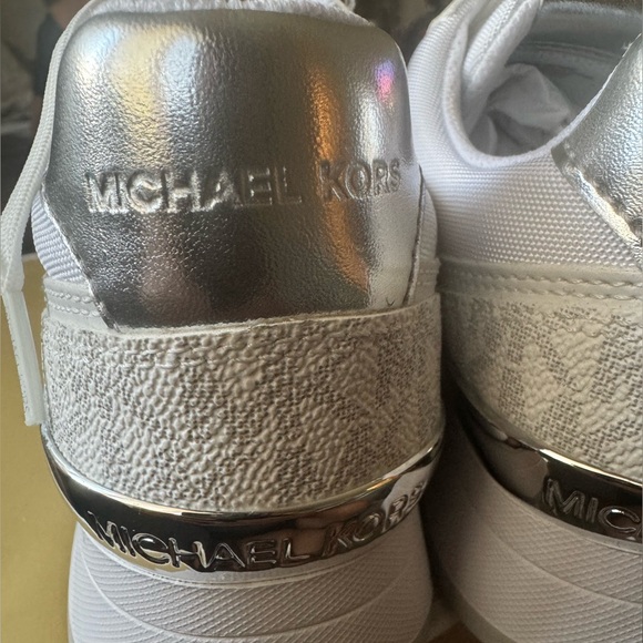 Michael Kors Women's Andi Trainer Sneakers Size 7- New in Box - Picture 7 of 13